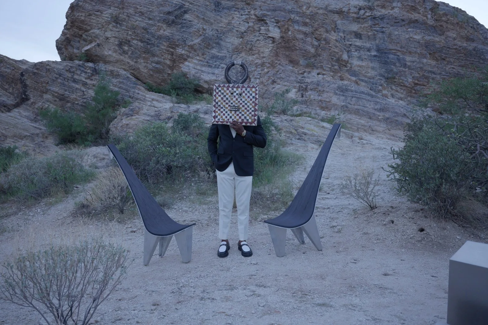 DÂ-NIYI Prototype 001 chairs photographed in the desert campaign